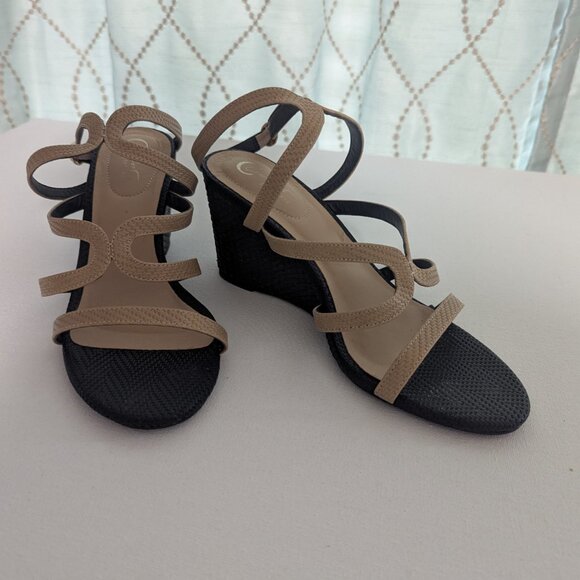 Black and tan wedge shoe - 8 - Picture 2 of 9